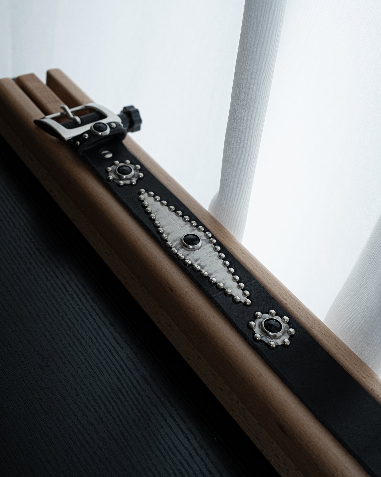 STUDDED WHITE SNAKESKIN BELT IN BLACK 02