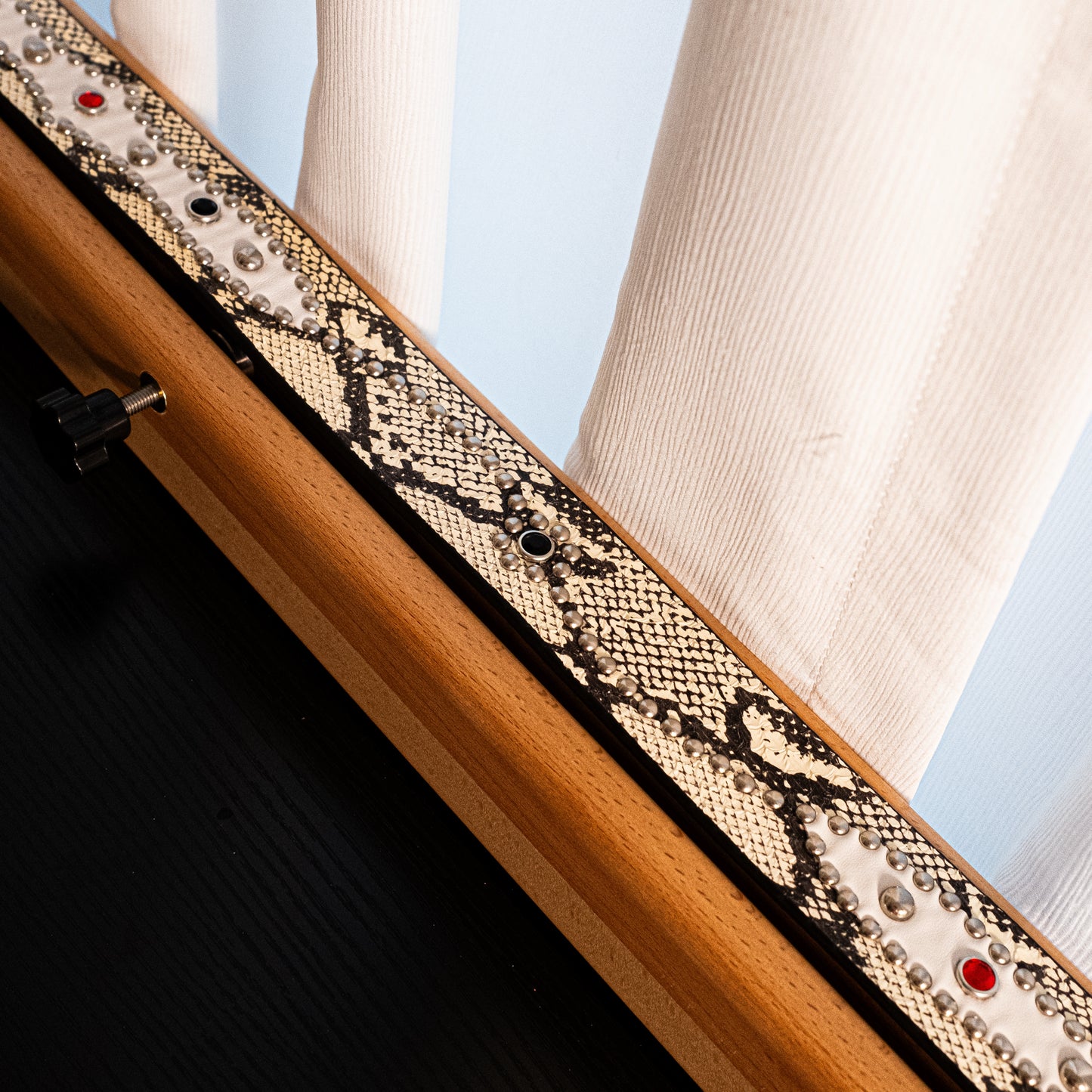 STUDDED SNAKESKIN BELT IN WHITE