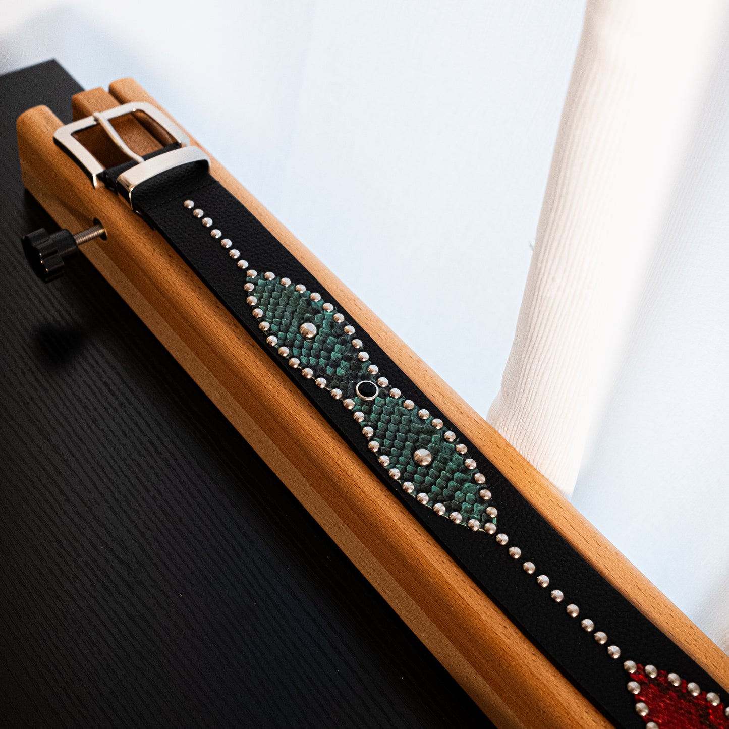 STUDDED LEATHER BELT IN BLACK