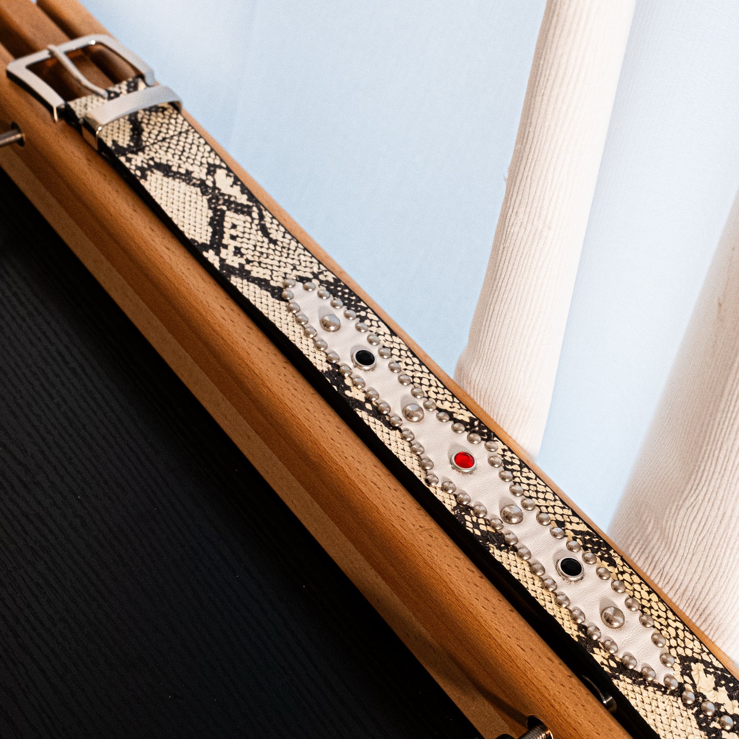 STUDDED SNAKESKIN BELT IN WHITE
